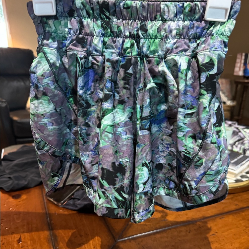 Lululemon Hotty Hot
